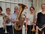 Women of Brass i Amtmandens Have